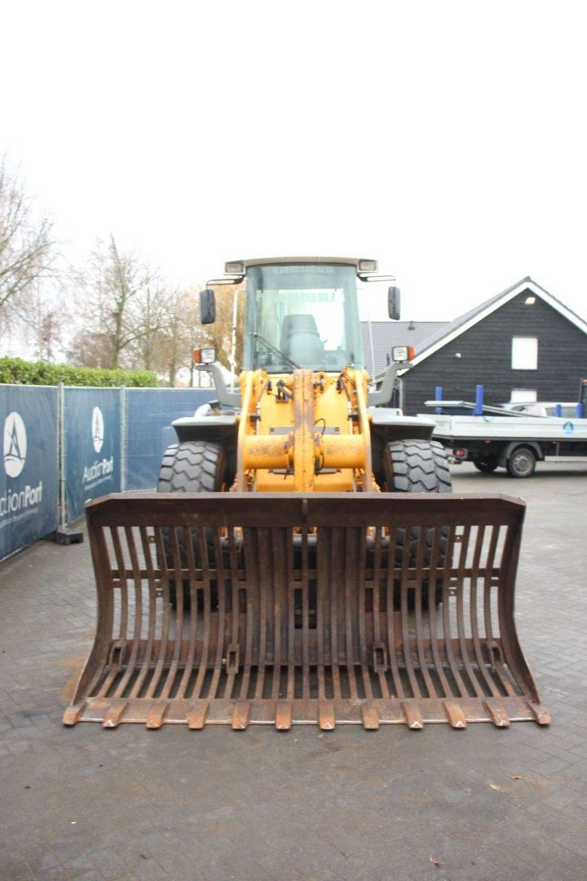 Radlader типа Liebherr L538, Gebrauchtmaschine в Antwerpen (Фотография 8)