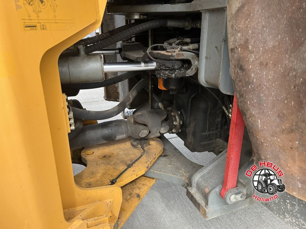 Radlader Türe ait Liebherr L576, Gebrauchtmaschine içinde MIJNSHEERENLAND (resim 10)