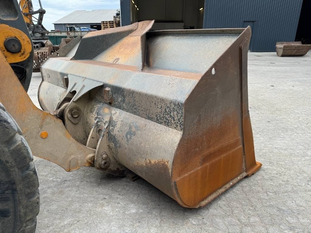 Radlader des Typs Liebherr L580, Gebrauchtmaschine in Vojens (Bild 14)