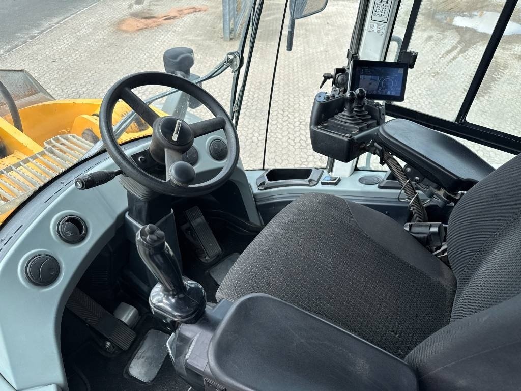 Radlader of the type Liebherr L586, Gebrauchtmaschine in Vojens (Picture 15)