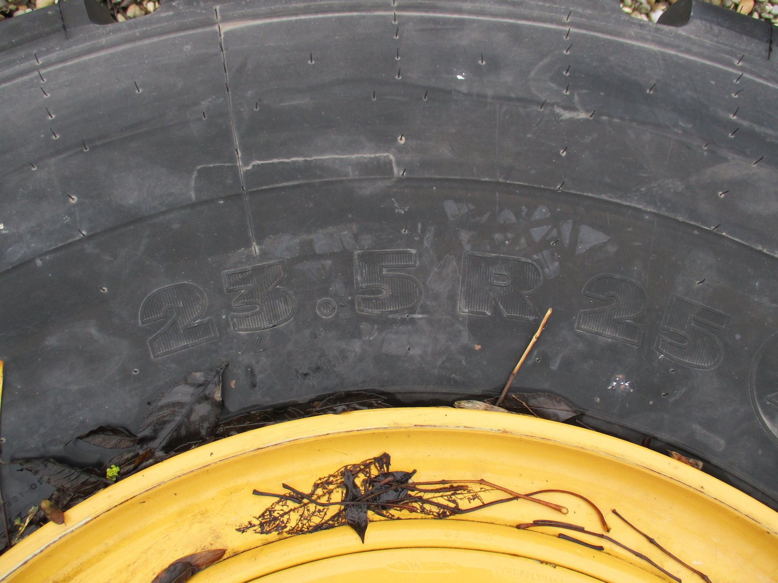 Radlader του τύπου Liebherr neuer Michelin Reifen 23.5 R 25 mit neuer Felge, Neumaschine σε Rain-Gempfing (Φωτογραφία 4)