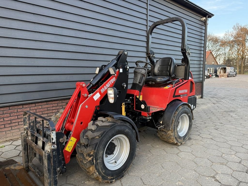 Radlader van het type Manitou MLA3-35H minishovel / kniklader, Gebrauchtmaschine in Neer (Foto 5)