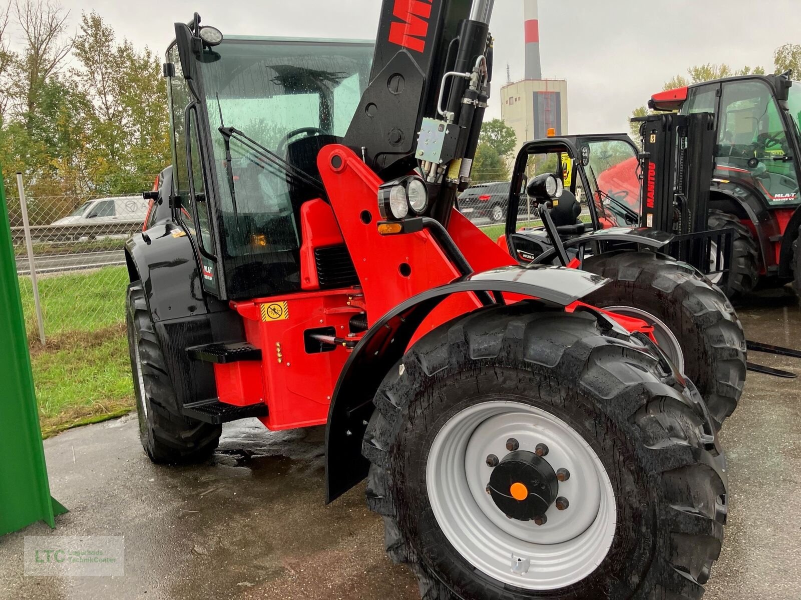 Radlader of the type Manitou MLA533 Teleradlader, Vorführmaschine in Korneuburg (Picture 12)