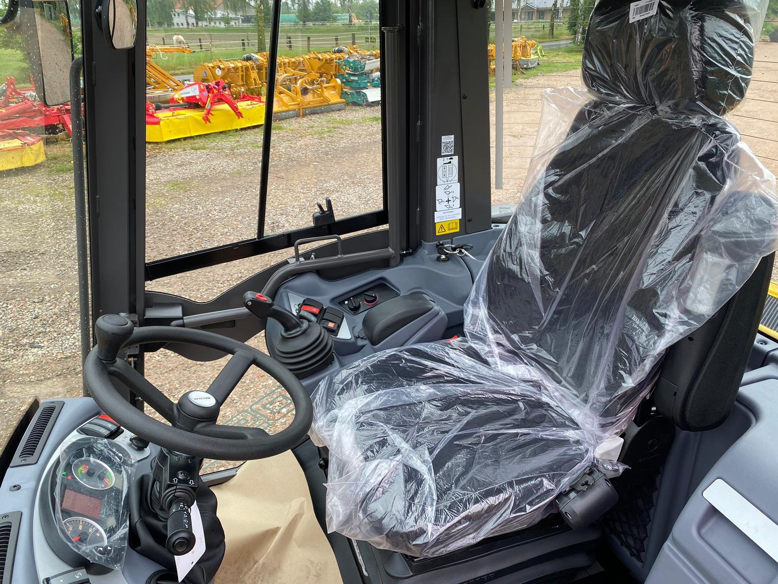 Radlader des Typs Mecalac AF 1050, Neumaschine in Klempau (Bild 11)