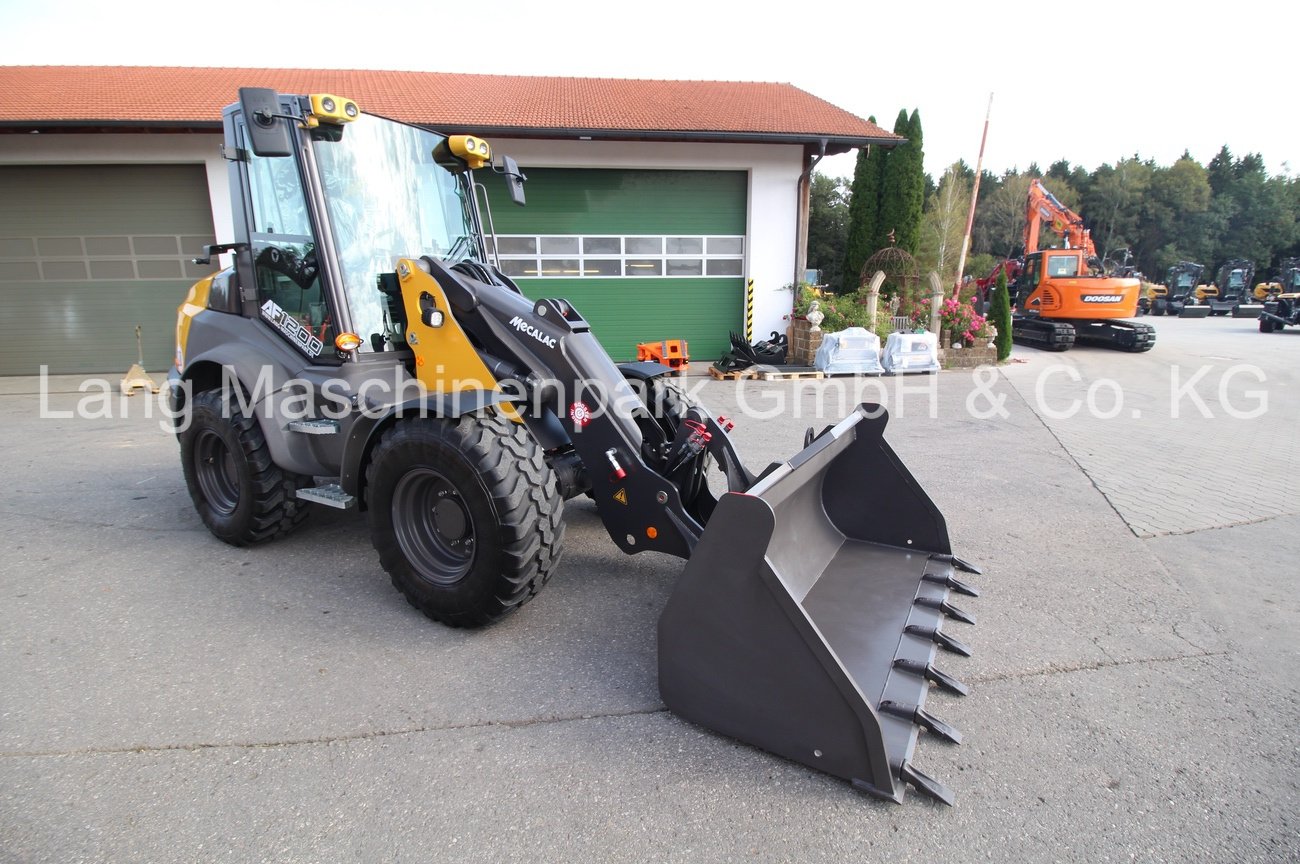 Radlader des Typs Mecalac AF 1200 inkl. Schaufel & Gabel Radlader, Neumaschine in Petting (Bild 10)