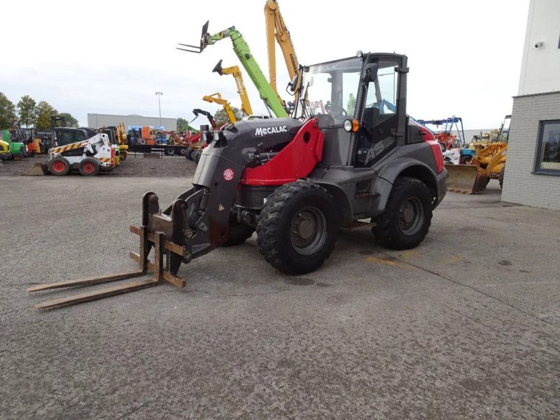 Radlader of the type Mecalac AS700, Gebrauchtmaschine in Zutphen (Picture 1)