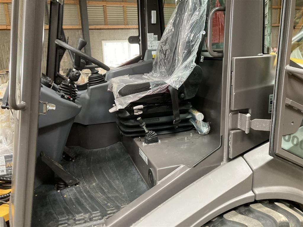 Radlader tip Mecalac AX 1000 Monobom med hydraulisk hurtigskift, Gebrauchtmaschine in Roslev (Poză 23)