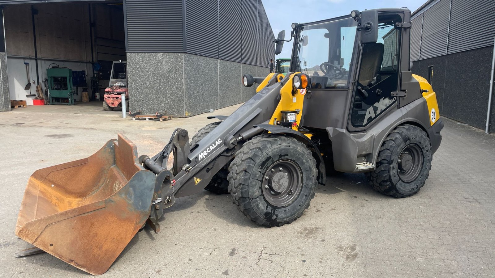 Radlader of the type Mecalac AX 850, Gebrauchtmaschine in Roslev (Picture 1)