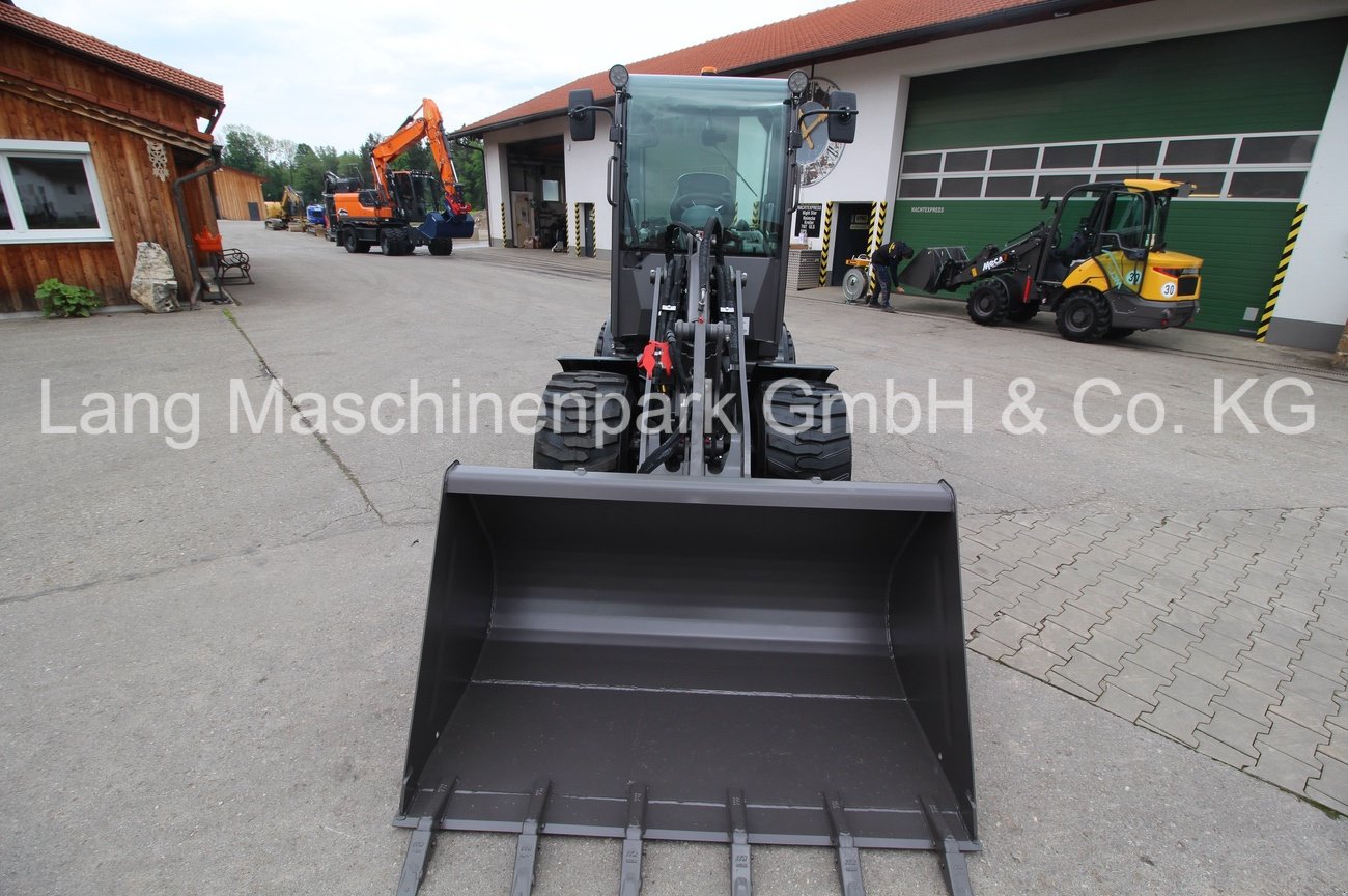 Radlader des Typs Mecalac MCL6+ Radlader, Neumaschine in Petting (Bild 8)