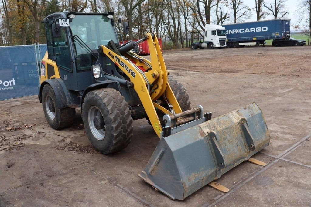 Radlader от тип Mustang AL 708, Gebrauchtmaschine в Antwerpen (Снимка 8)