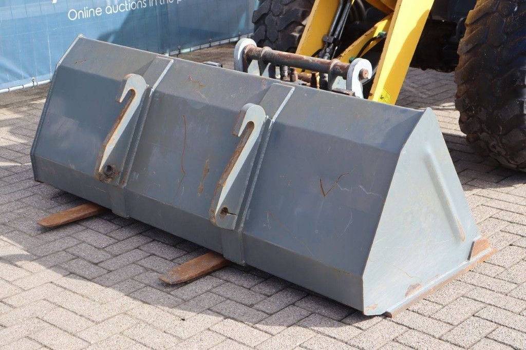 Radlader du type Mustang AL 708, Gebrauchtmaschine en Antwerpen (Photo 11)