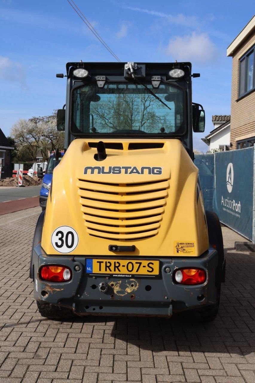 Radlader Türe ait Mustang AL 708, Gebrauchtmaschine içinde Antwerpen (resim 5)