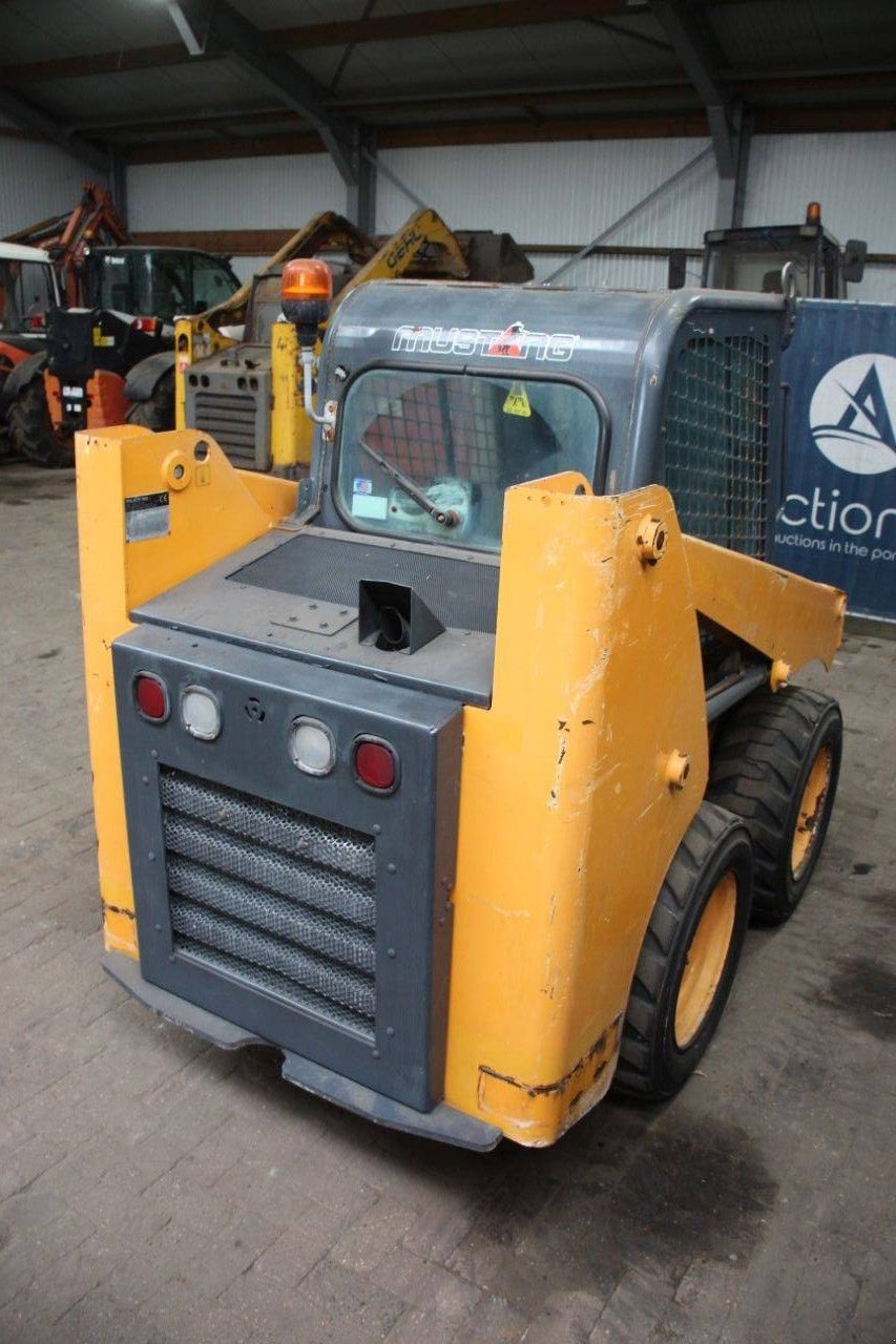 Radlader of the type Mustang R135, Gebrauchtmaschine in Antwerpen (Picture 5)