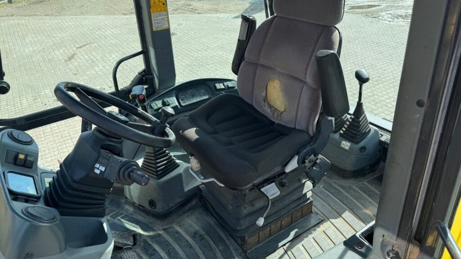 Radlader of the type New Holland LB 115 B 4PS, Gebrauchtmaschine in Rødovre (Picture 5)