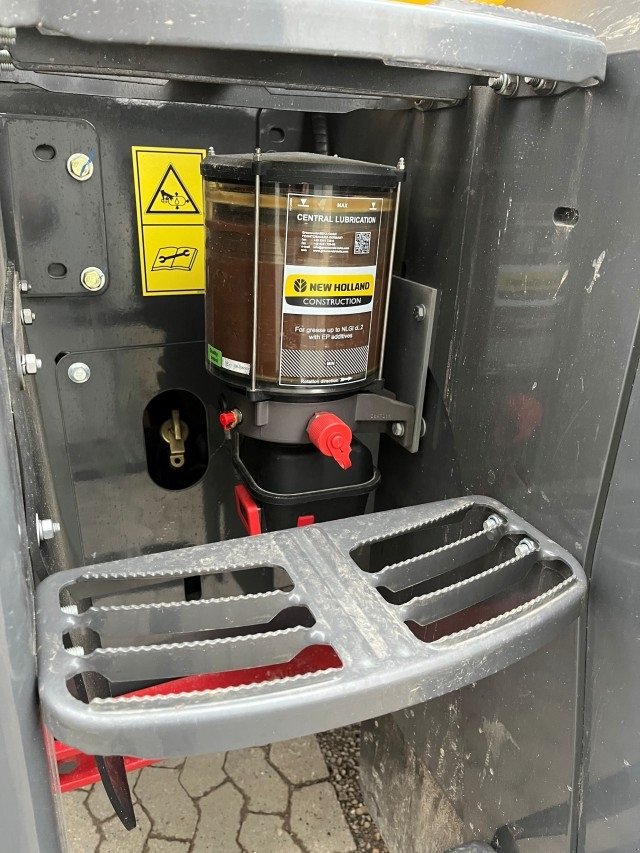 Radlader van het type New Holland W 170D II XR, Gebrauchtmaschine in Rødding (Foto 9)