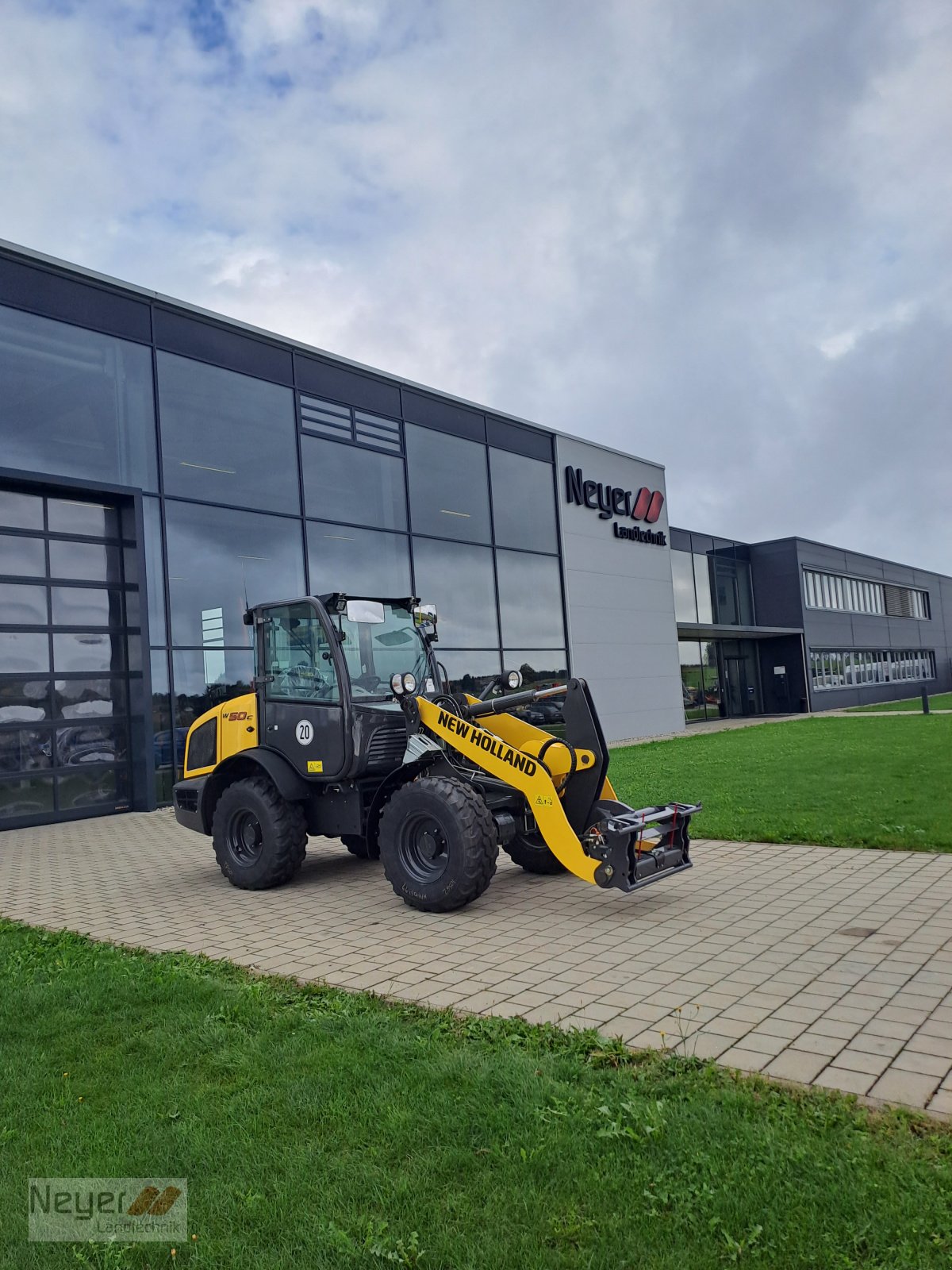 Radlader του τύπου New Holland W 50 C, Neumaschine σε Bad Waldsee Mennisweiler (Φωτογραφία 2)