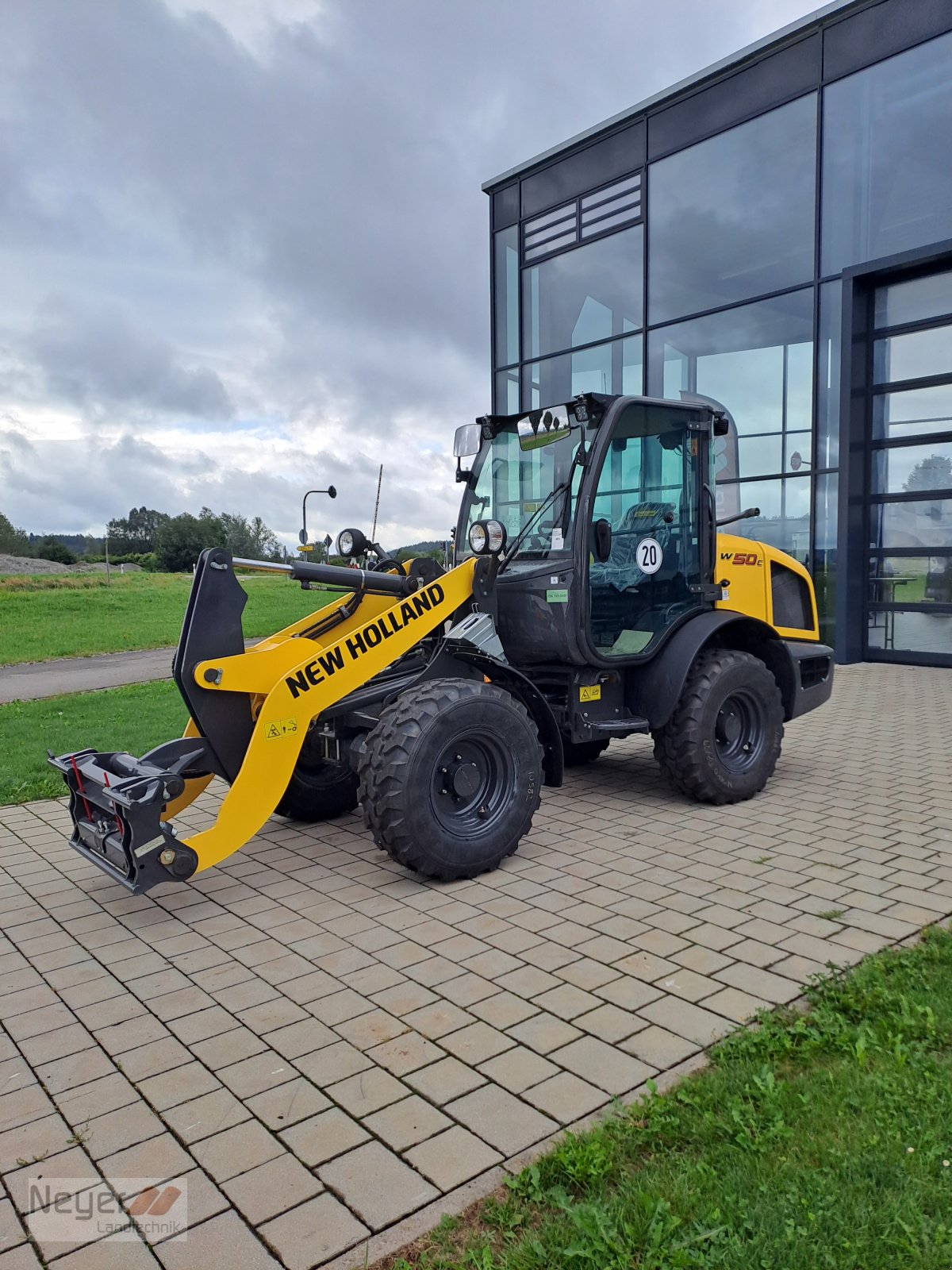 Radlader του τύπου New Holland W 50 C, Neumaschine σε Bad Waldsee Mennisweiler (Φωτογραφία 3)