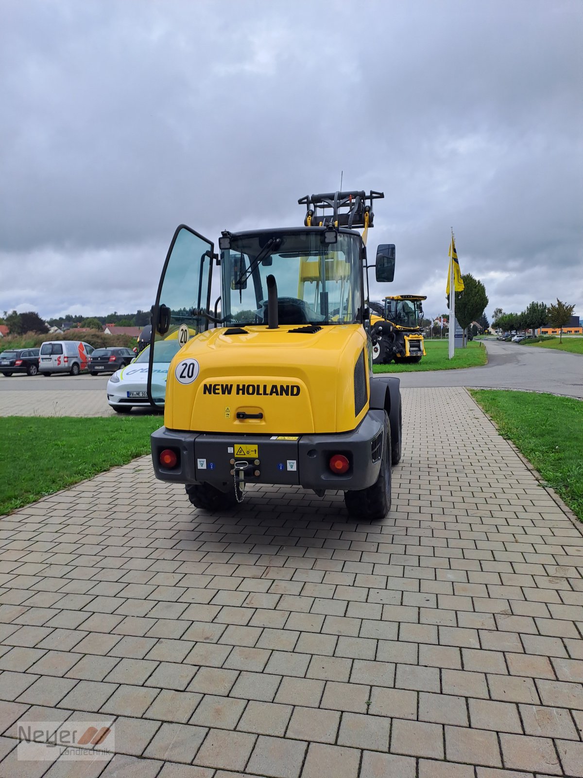 Radlader του τύπου New Holland W 50 C, Neumaschine σε Bad Waldsee Mennisweiler (Φωτογραφία 4)