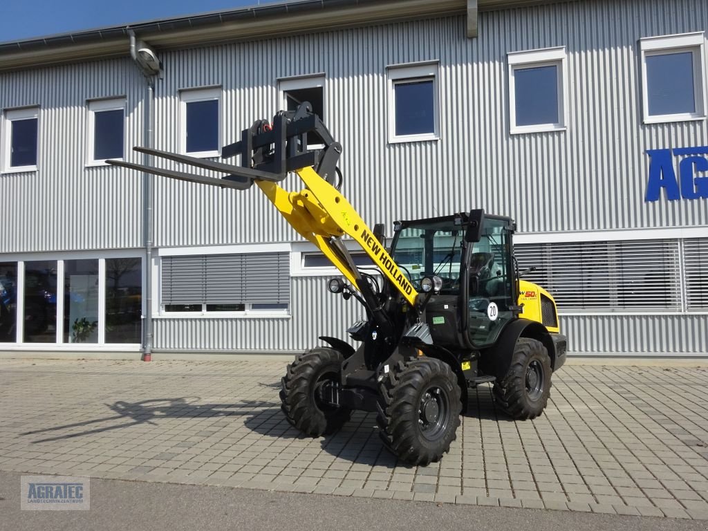 Radlader of the type New Holland W 50 C, Neumaschine in Salching bei Straubing (Picture 2)