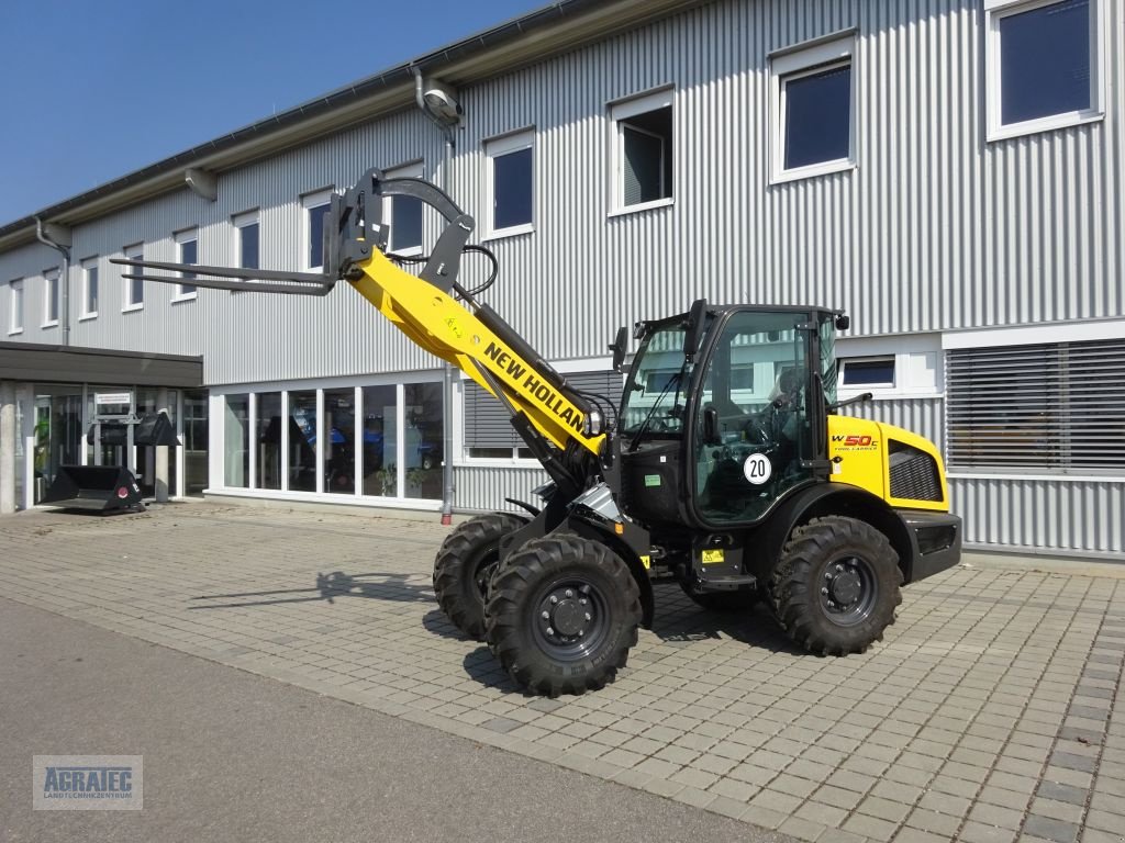 Radlader of the type New Holland W 50 C, Neumaschine in Salching bei Straubing (Picture 3)