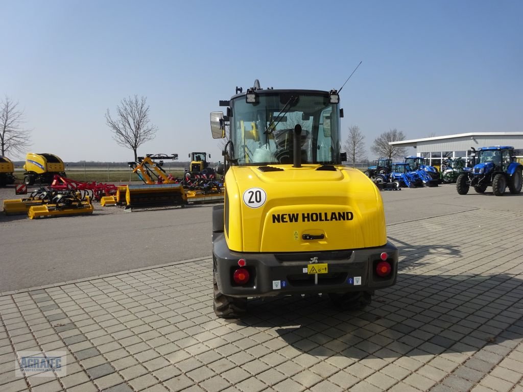 Radlader of the type New Holland W 50 C, Neumaschine in Salching bei Straubing (Picture 6)