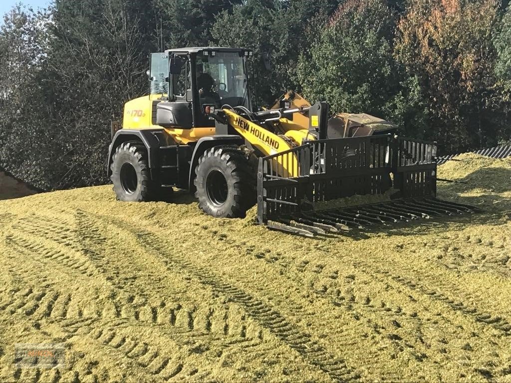 Radlader des Typs New Holland W170 D, Gebrauchtmaschine in Lichtenfels (Bild 2)