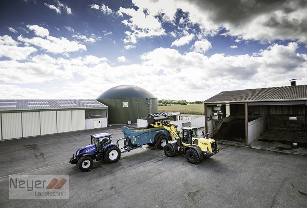 Radlader des Typs New Holland W170D, Neumaschine in Bad Waldsee Mennisweiler (Bild 11)