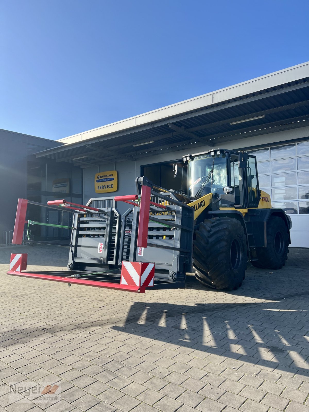 Radlader des Typs New Holland W170D, Neumaschine in Bad Waldsee Mennisweiler (Bild 3)