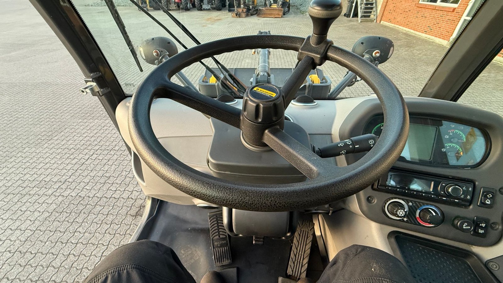 Radlader van het type New Holland W80C ZR-HS, Gebrauchtmaschine in Gjerlev J. (Foto 14)