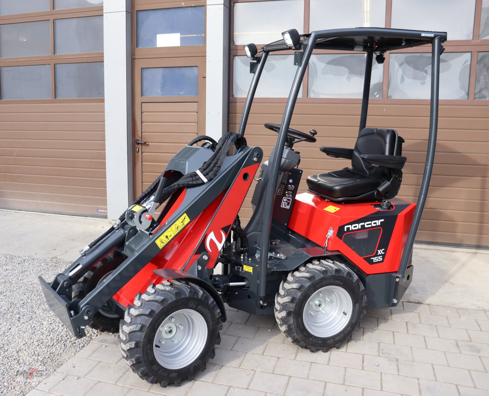 Radlader des Typs Norcar 755xc, Neumaschine in Engen-Welschingen (Bild 1)