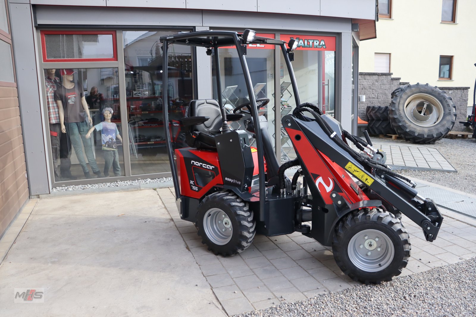 Radlader des Typs Norcar 755xc, Neumaschine in Engen-Welschingen (Bild 4)