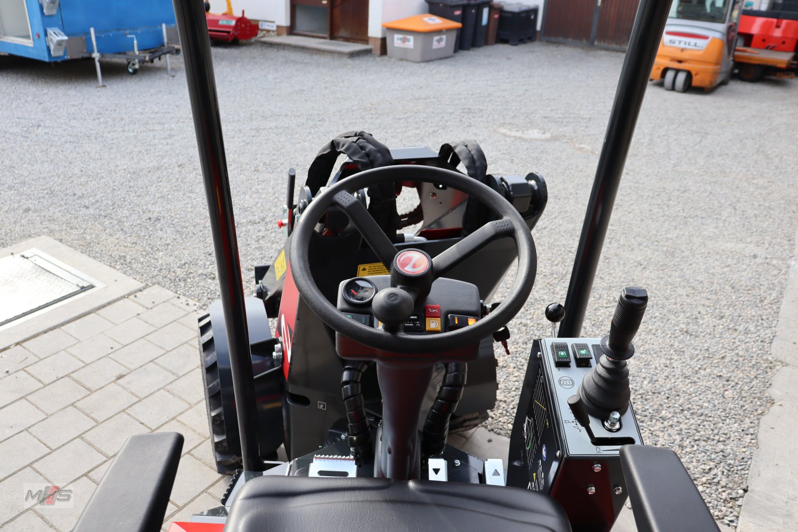 Radlader des Typs Norcar 755xc, Neumaschine in Engen-Welschingen (Bild 6)