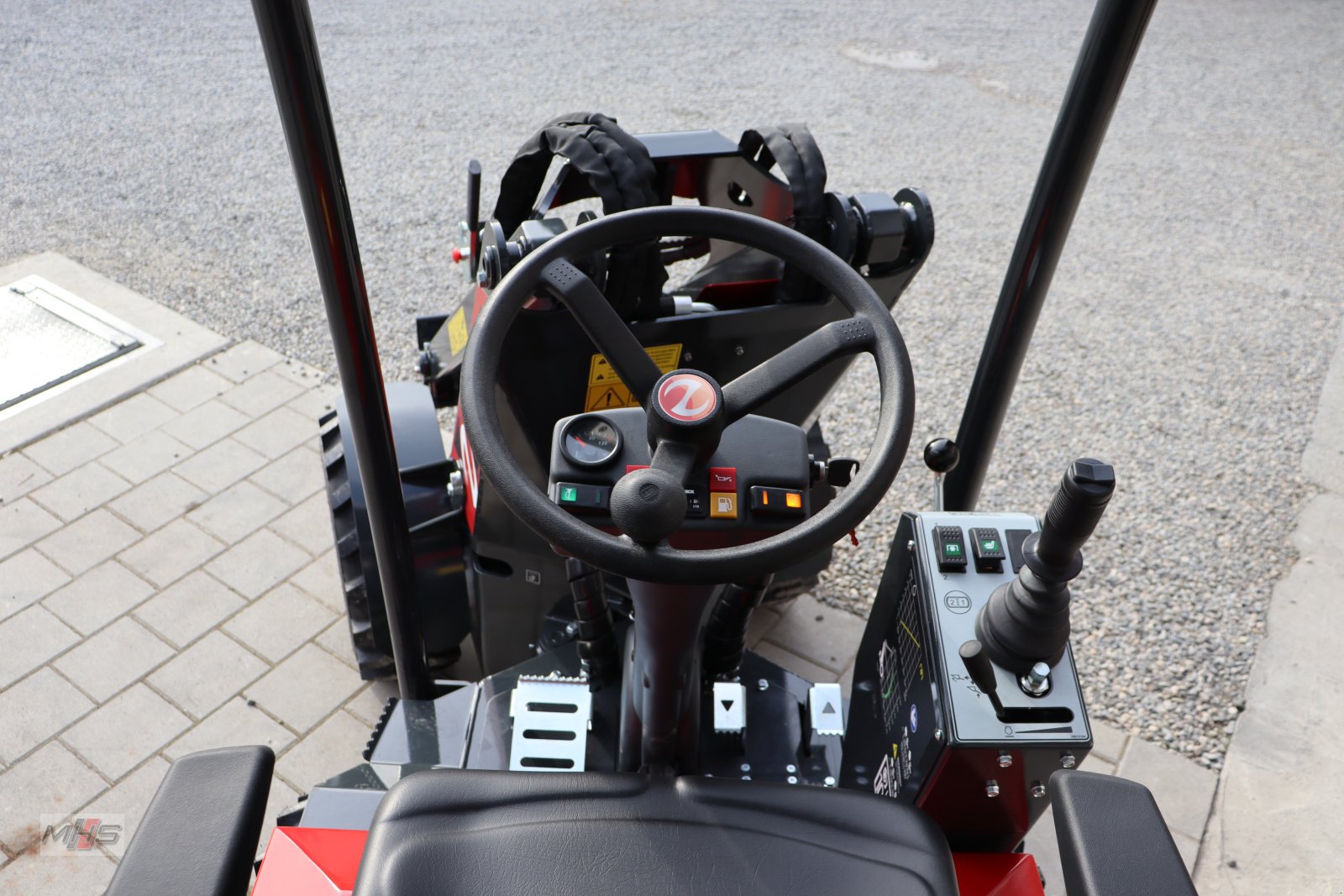 Radlader des Typs Norcar 755xc, Neumaschine in Engen-Welschingen (Bild 7)