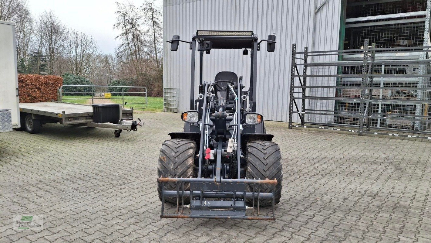 Radlader des Typs Pitbull Compact X27-45CRT, Neumaschine in Georgsheil (Bild 12)