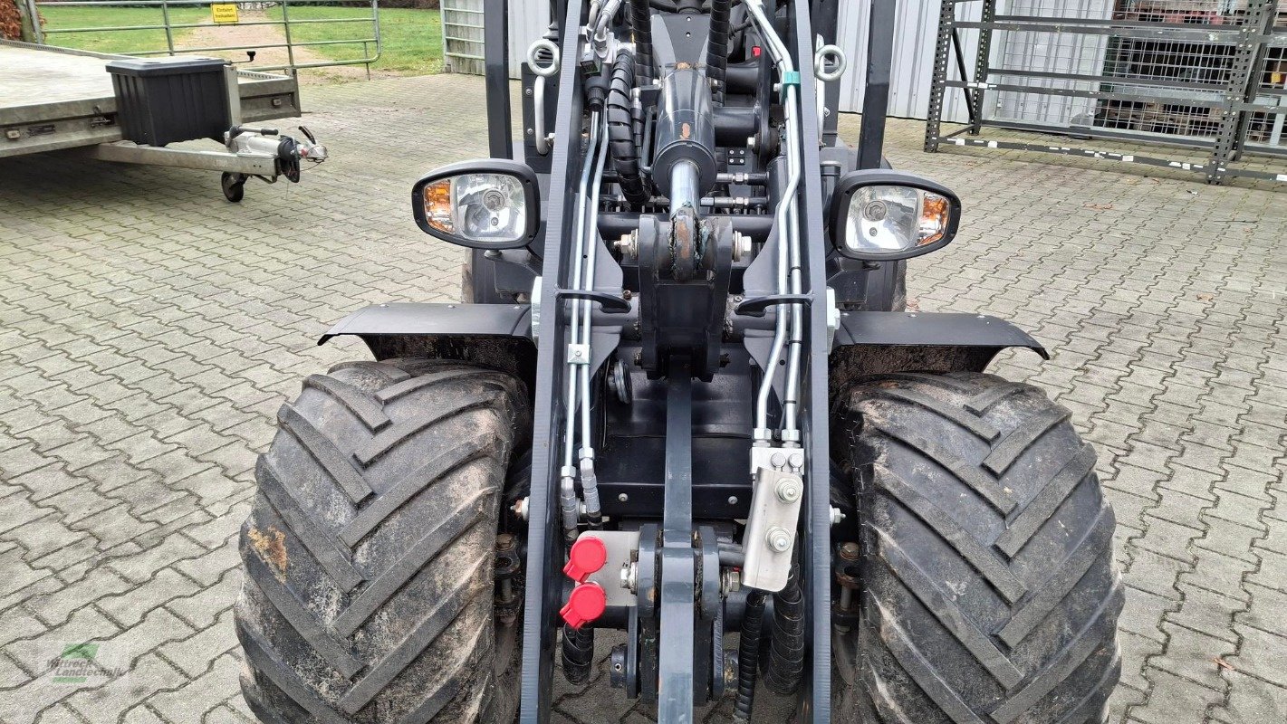 Radlader des Typs Pitbull Compact X27-45CRT, Neumaschine in Georgsheil (Bild 11)