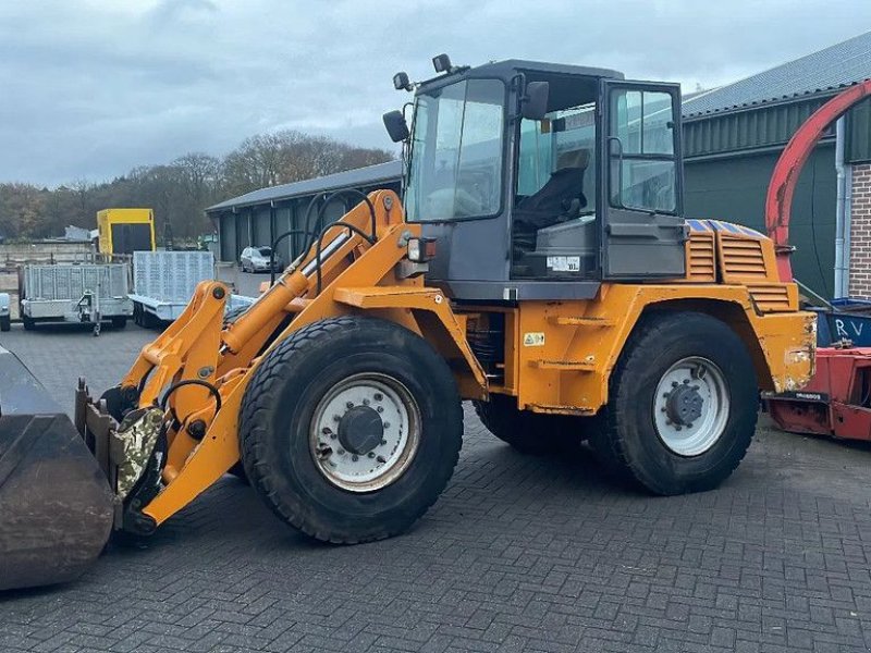 Radlader tip Schaeff 863 zeer netjes, Gebrauchtmaschine in Scherpenzeel GLD (Poză 1)