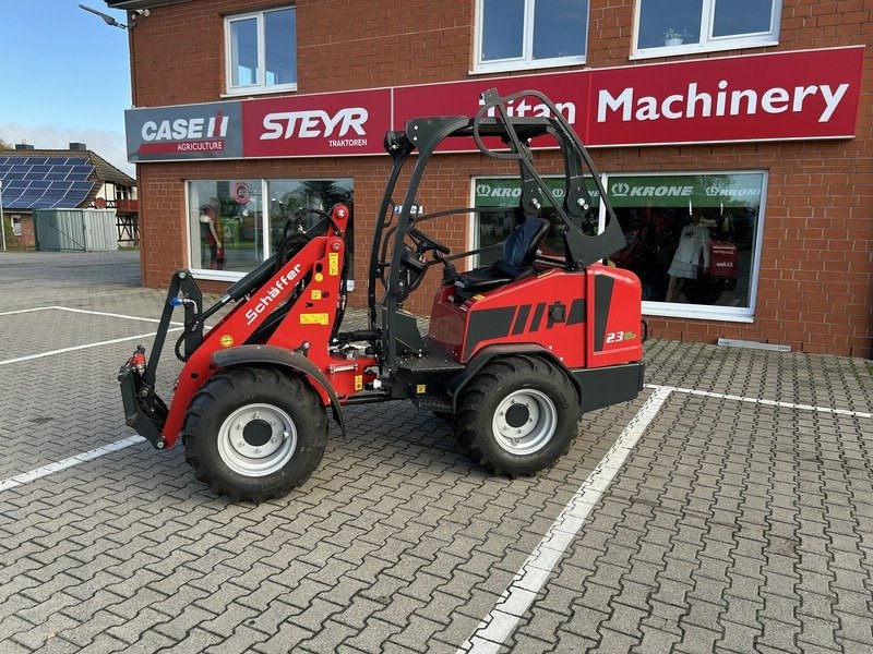 Radlader des Typs Schäffer 23 e, Neumaschine in Rollwitz (Bild 1)