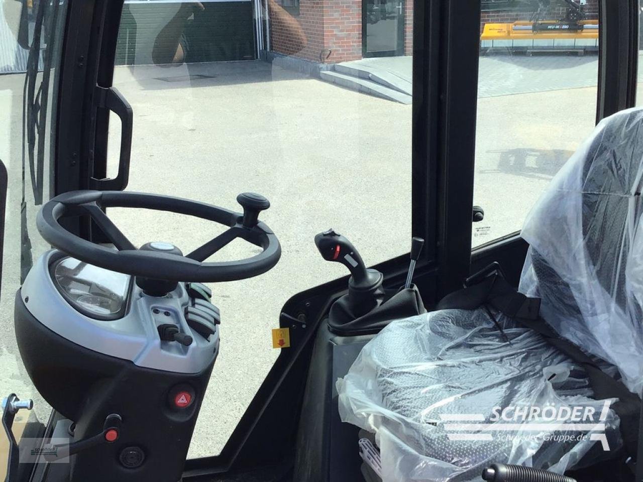 Radlader of the type Schäffer 2445 S, Neumaschine in Penzlin (Picture 8)