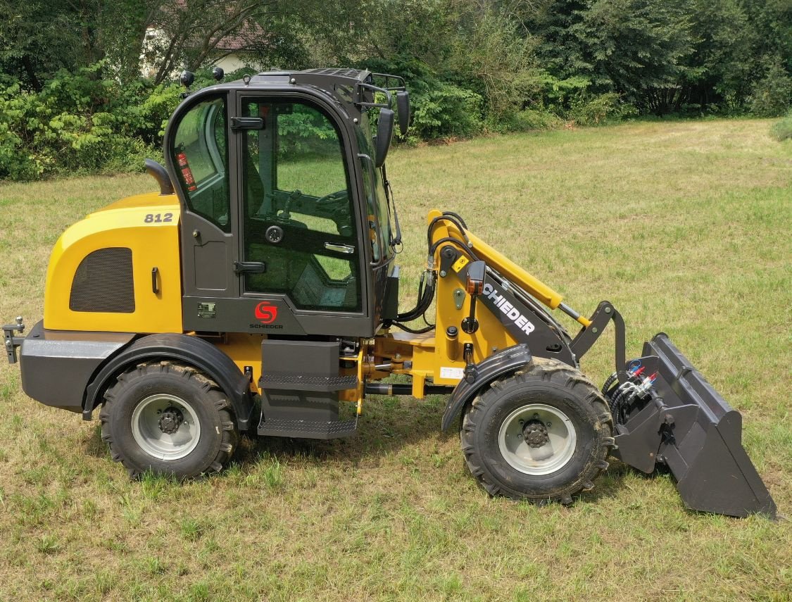 Radlader des Typs schieder Radlader/Hoflader 812 mit beheizter Komfortkabine, Neumaschine in mixnitz (Bild 1)