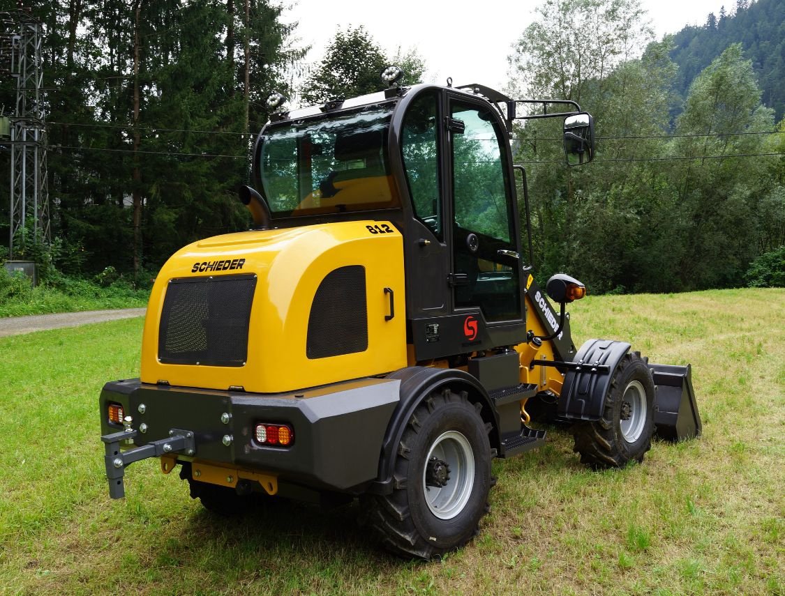 Radlader des Typs schieder Radlader/Hoflader 812 mit beheizter Komfortkabine, Neumaschine in mixnitz (Bild 5)