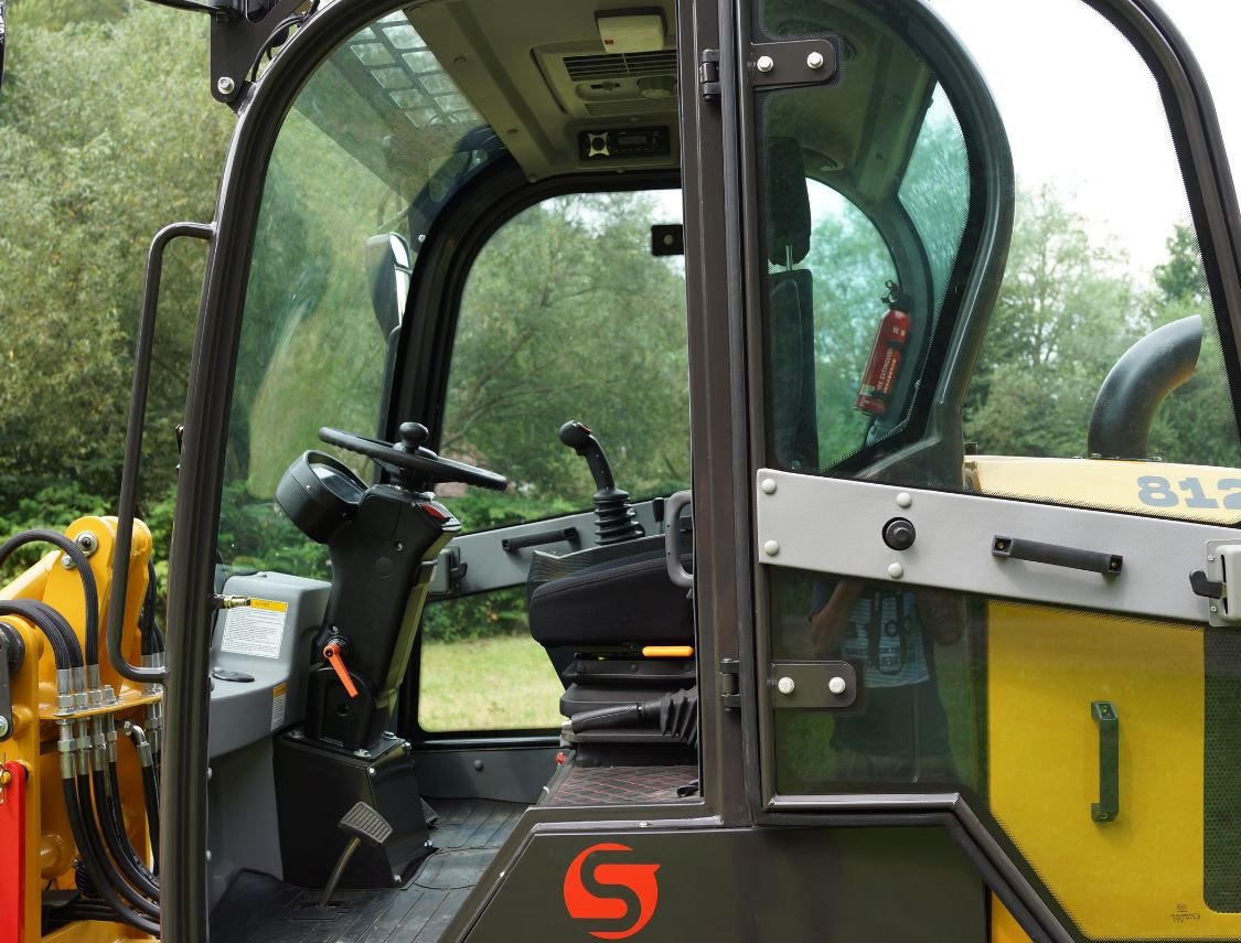 Radlader des Typs schieder Radlader/Hoflader 812 mit beheizter Komfortkabine, Neumaschine in mixnitz (Bild 9)