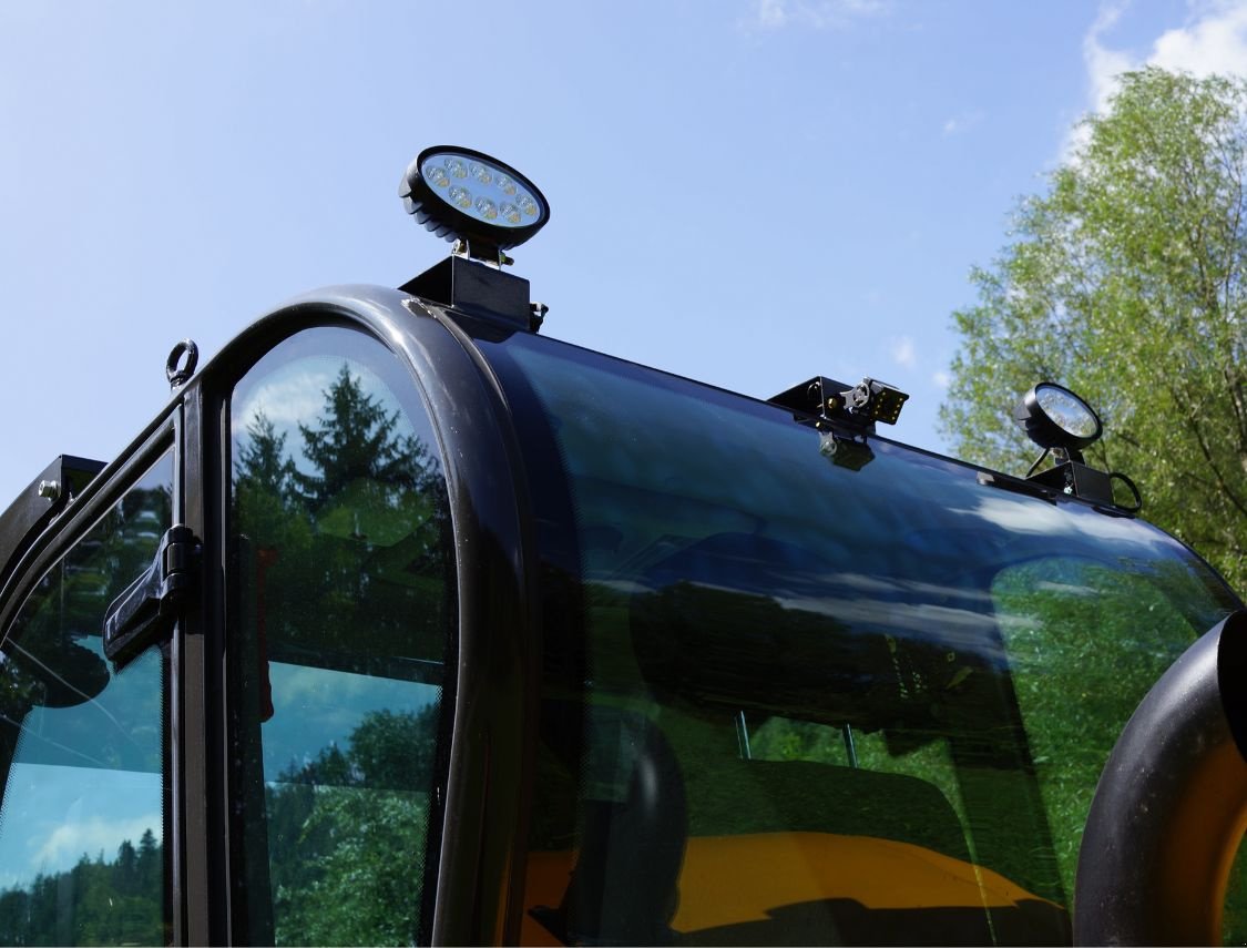 Radlader des Typs schieder Radlader/Hoflader 812 mit beheizter Komfortkabine, Neumaschine in mixnitz (Bild 11)