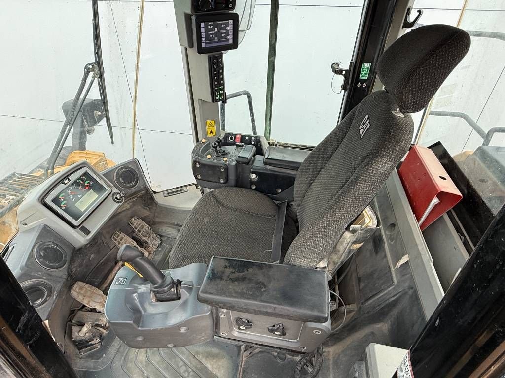 Radlader от тип Sonstige Cat 966M - Automatic Greasing / Backup Camera, Gebrauchtmaschine в Veldhoven (Снимка 9)