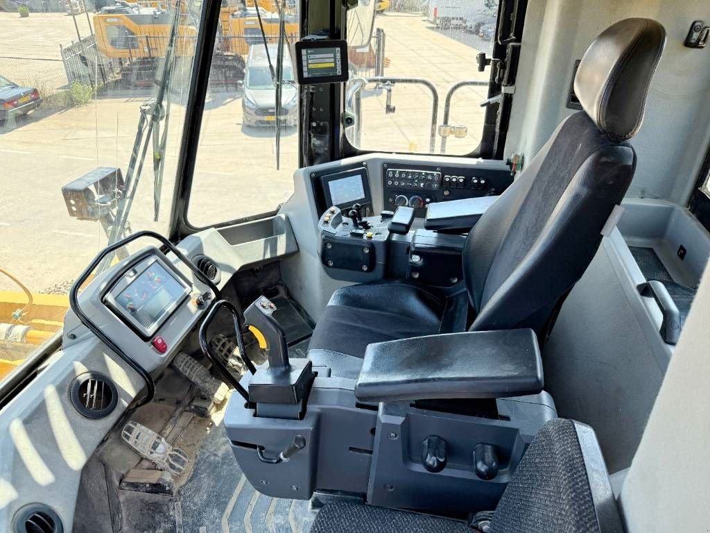 Radlader of the type Sonstige Cat 990K - German Machine / TOP Condition!, Gebrauchtmaschine in Veldhoven (Picture 9)