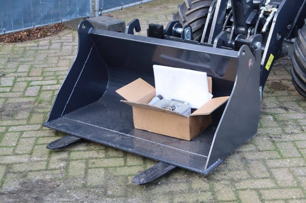 Radlader des Typs Sonstige Chausson DW-E606, Neumaschine in Antwerpen (Bild 11)