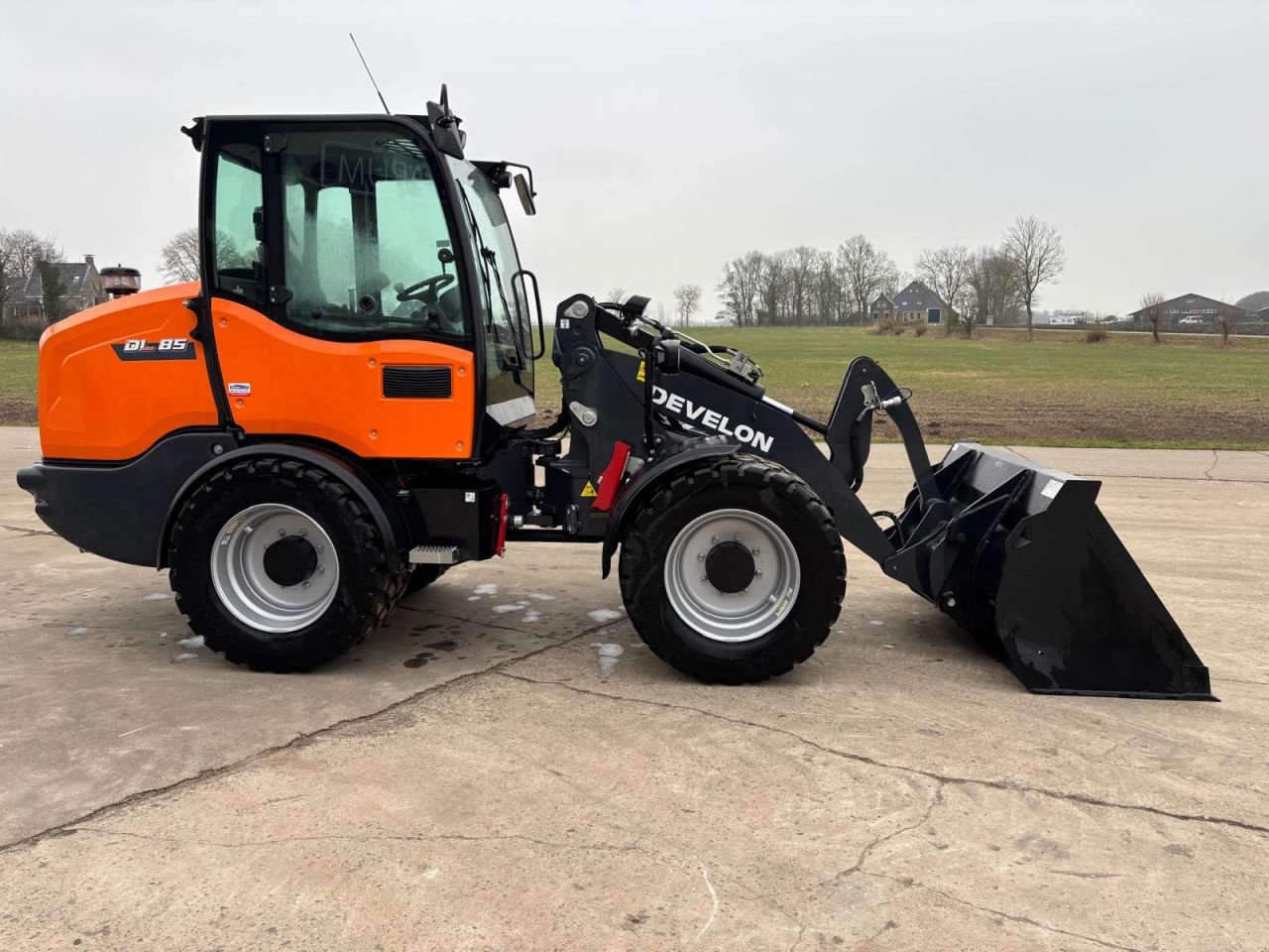 Radlader typu Sonstige Develon DL85-7, Neumaschine v Arum (Obrázek 4)
