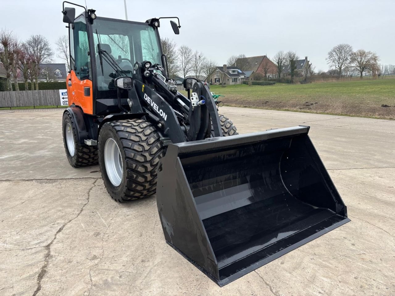 Radlader typu Sonstige Develon DL85-7, Neumaschine v Arum (Obrázek 3)
