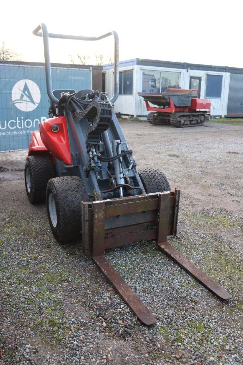 Radlader des Typs Sonstige Farmy A700D, Gebrauchtmaschine in Antwerpen (Bild 8)