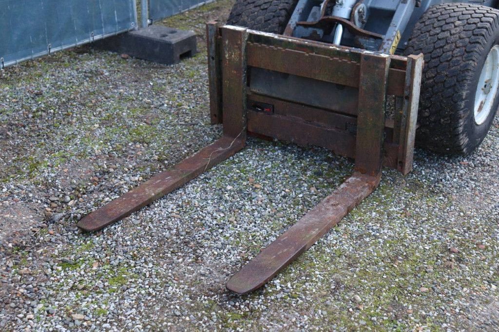 Radlader des Typs Sonstige Farmy A700D, Gebrauchtmaschine in Antwerpen (Bild 11)