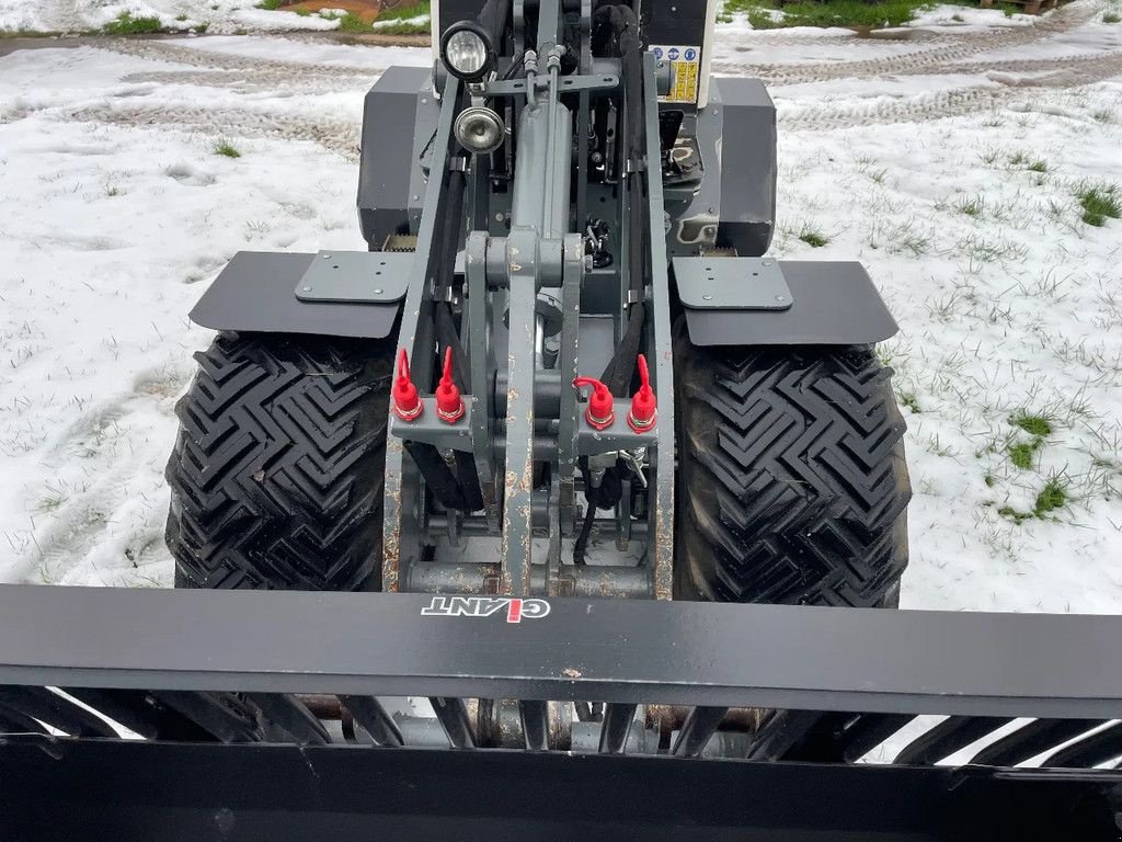 Radlader del tipo Sonstige Giant 332 SWT Xtra vol opties 1032 uur, Gebrauchtmaschine en Kwintsheul (Imagen 7)
